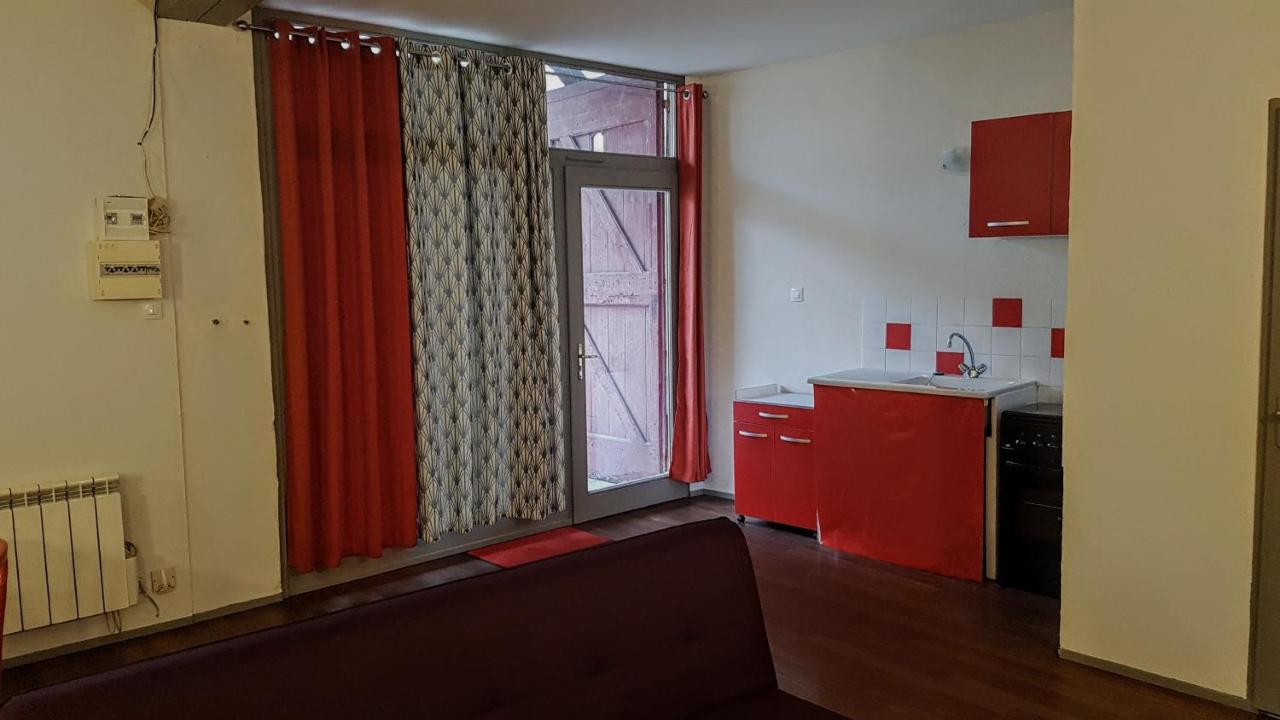 Grand Studio Et Jolies Chambres A Louer Passins ภายนอก รูปภาพ