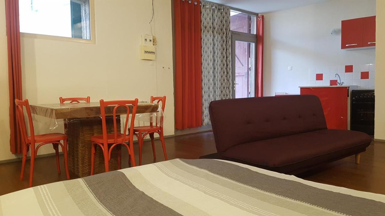 Grand Studio Et Jolies Chambres A Louer Passins ภายนอก รูปภาพ