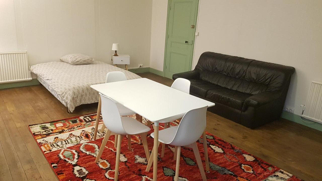 Grand Studio Et Jolies Chambres A Louer Passins ภายนอก รูปภาพ