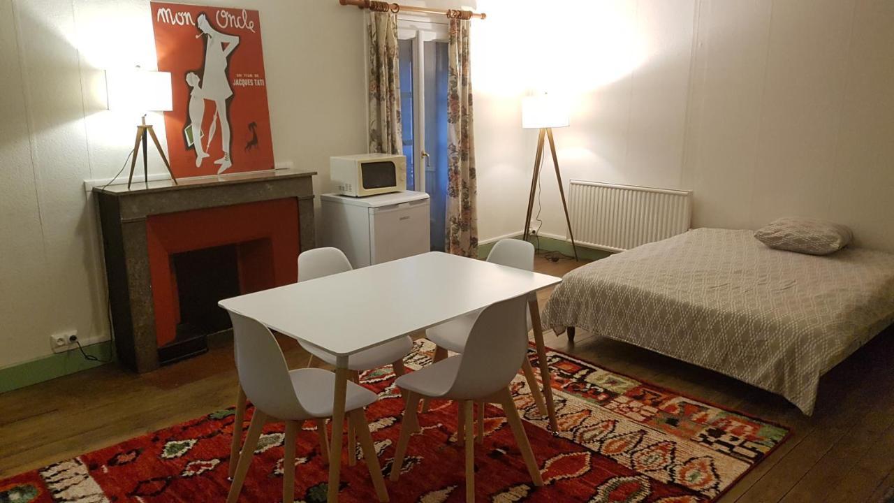 Grand Studio Et Jolies Chambres A Louer Passins ภายนอก รูปภาพ