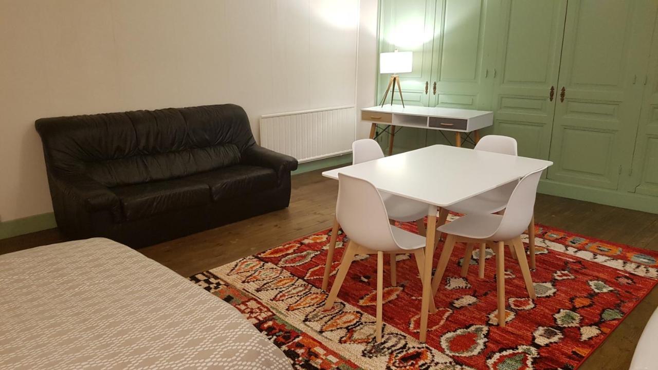 Grand Studio Et Jolies Chambres A Louer Passins ภายนอก รูปภาพ